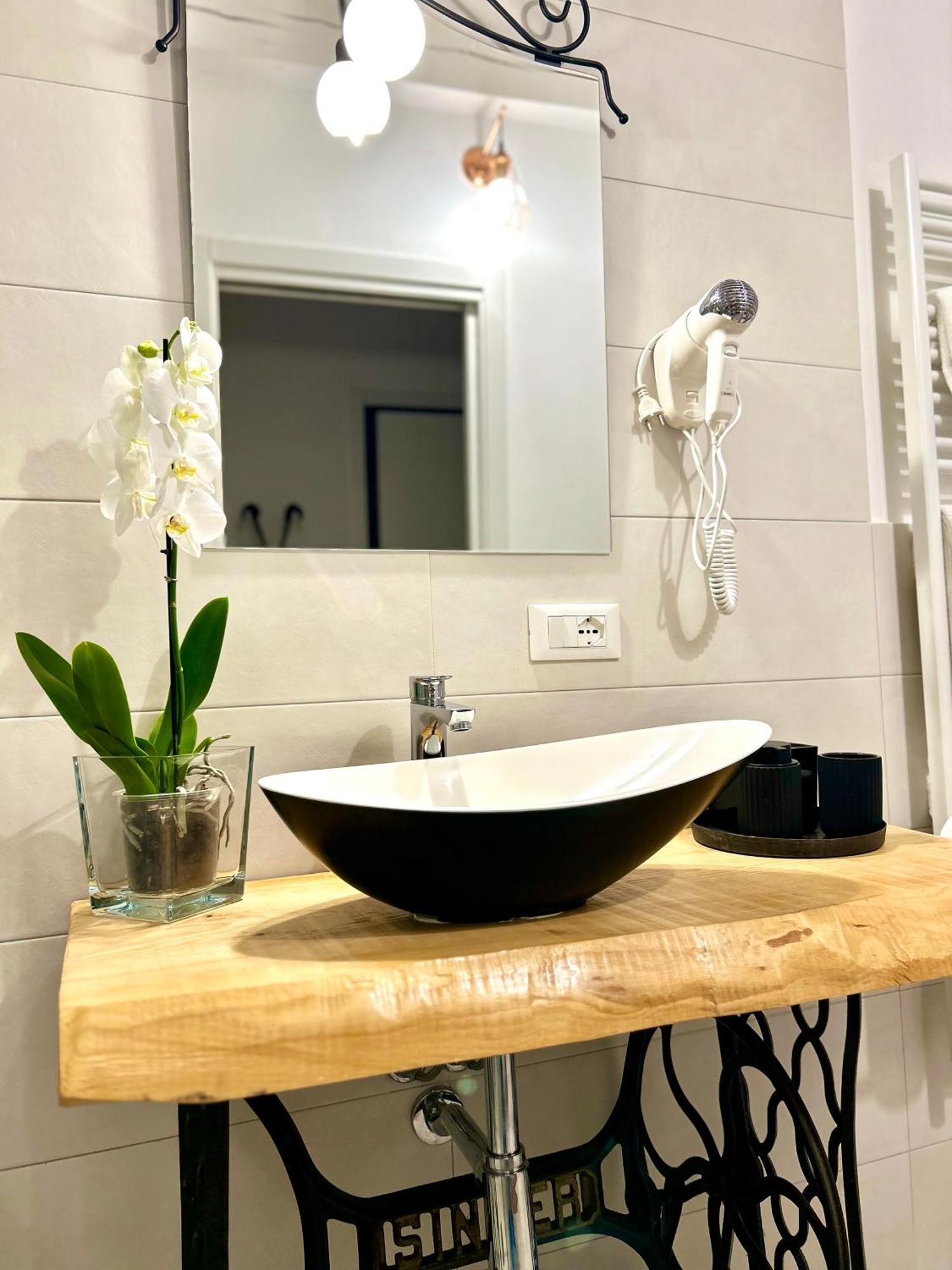 Rosso Suite-free Parking Apartment Verona
